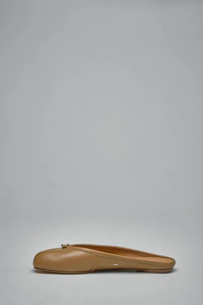 Maison Margiela Tabi Ballerina Mule In Sand