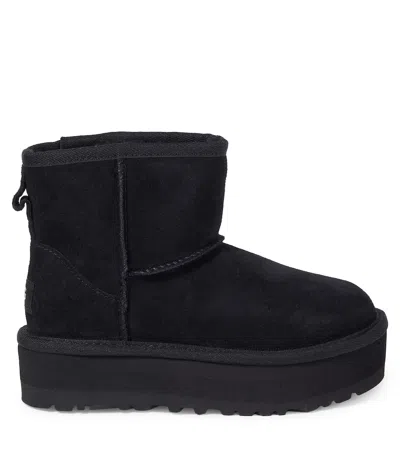 Ugg Round-toe Ankle-length Boots In Black