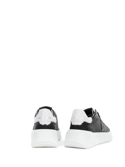 Philippe Model Low Top Sneakers Contrast Heel In White