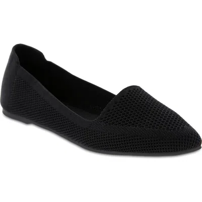 Mia Corrine Knit Flats In Black In Black