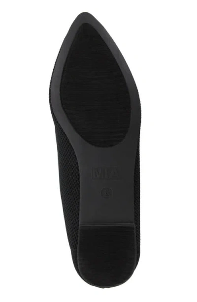 Mia Corrine Knit Flats In Black In Black