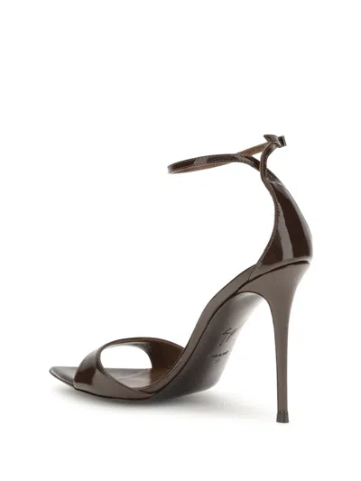 Giuseppe Zanotti 105mm Pointed-toe Ankle-strap Sandals In Black
