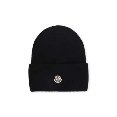Moncler Ribbed Knit Carded Wool Beanie With Felt Logo Patch In Black