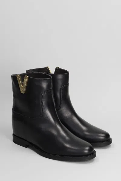 Via Roma 15 Black Leather Ankle Boot With Golden "v" Detail In Black