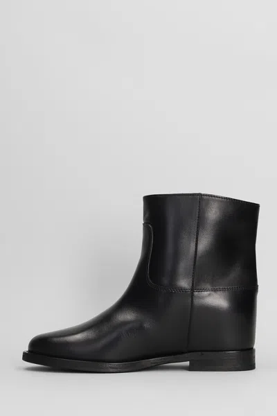 Via Roma 15 Black Leather Ankle Boot With Golden "v" Detail In Black