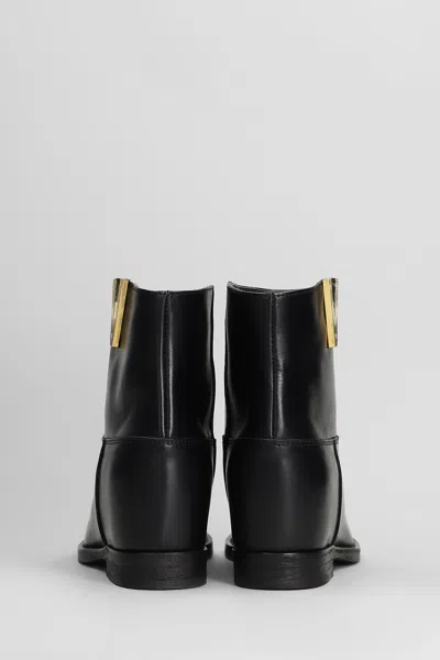 Via Roma 15 Black Leather Ankle Boot With Golden "v" Detail In Black
