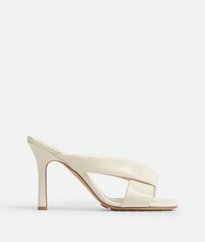 Bottega Veneta Pastel Yellow Leather Riva Mules In Metallic
