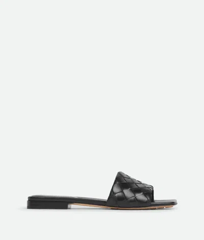 Bottega Veneta Leather Mules With Flat Sole And Open Toe In Black