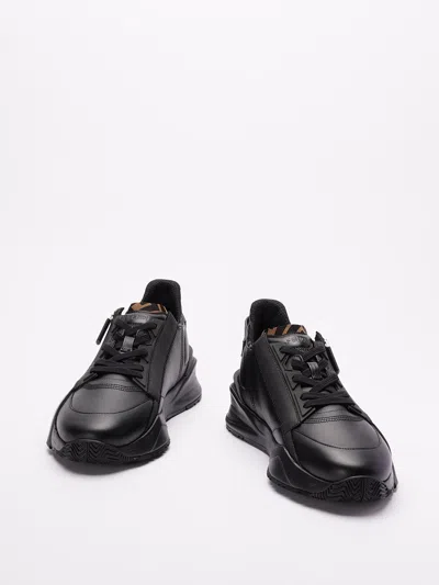 Fendi Flow Sneakers In Black