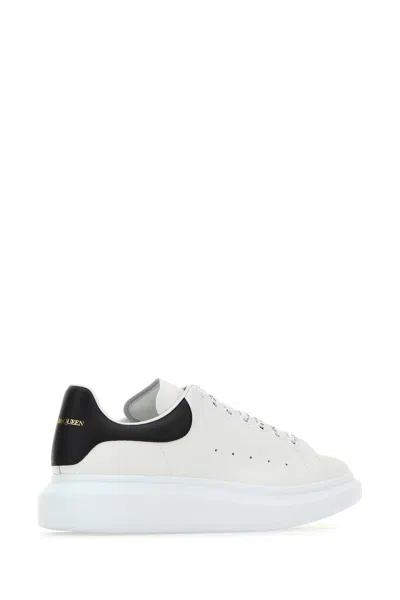 Alexander Mcqueen White And Black Low-top Sneakers With Chunky Sole And Contrasting Heel Tab In Leather Man In White