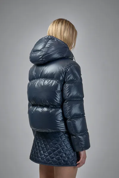 Moncler Erea Square-quilted Hooded Short Down Jacket In Blue