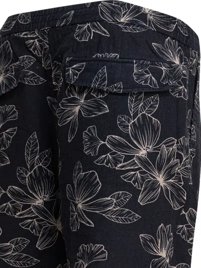 Vince Floral Pattern Shorts With Side And Back Pockets In Black