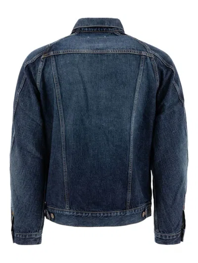 曲线形育克设计牛仔夹克