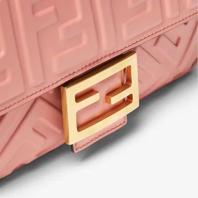 Fendi Baguette Medium Shoulder Bag In Pink