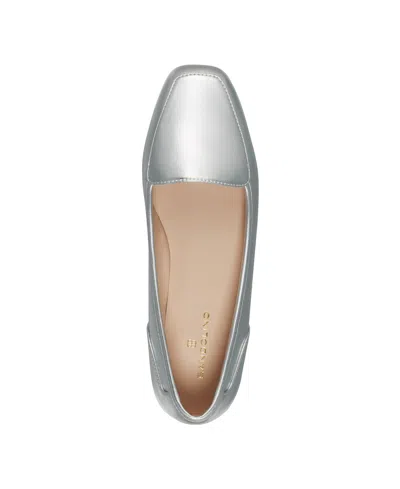 Bandolino Liberty Loafer In Silver