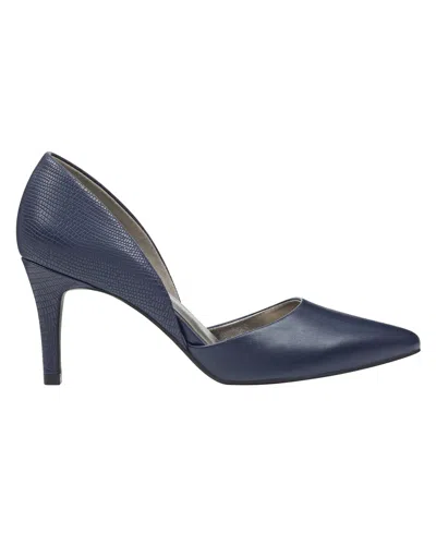 Bandolino Grenow Pump In Blue