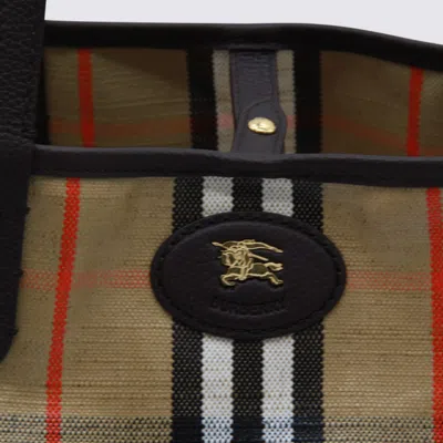 Burberry Beige Highlands Medium Tote Bag In Sand