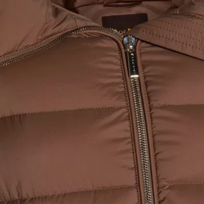 Moorer Puffer Jackets With Hood And Pockets In Brown