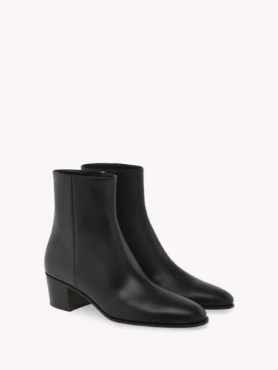 Gianvito Rossi Dylan Pointed-toe Ankle Boots In Black