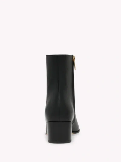 Gianvito Rossi Dylan Pointed-toe Ankle Boots In Black