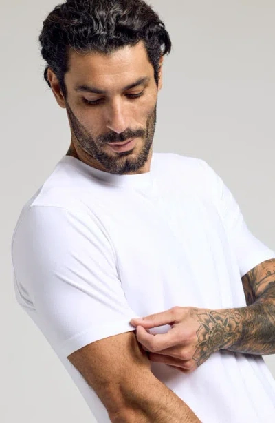 True Classic Active Trim Fit Performance T-shirt In White