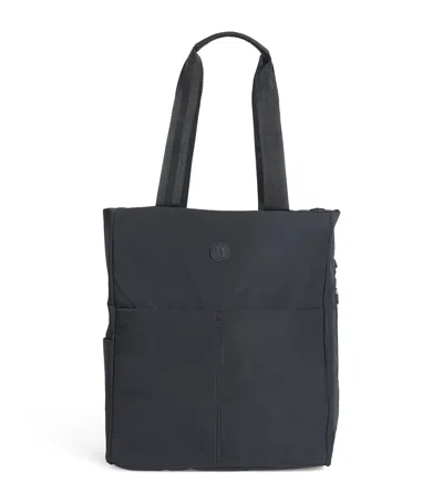 Vuori Convertible Tote Bag 2.0 In Black