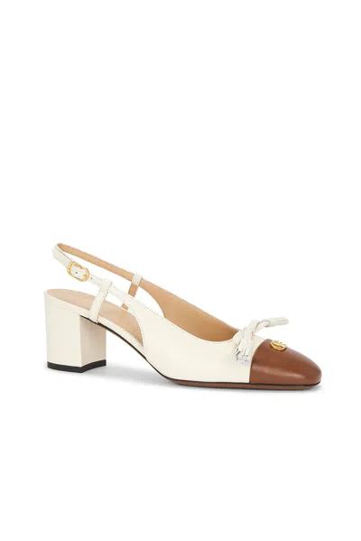 Valentino Slingback Valet Du Roi Pumps In Butter/tobacco In Nude