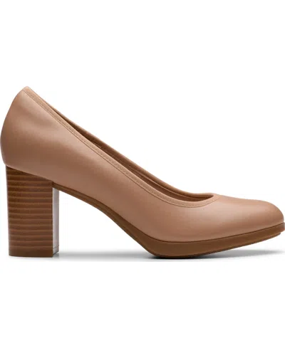 Clarks Bayla Carly In Neutral