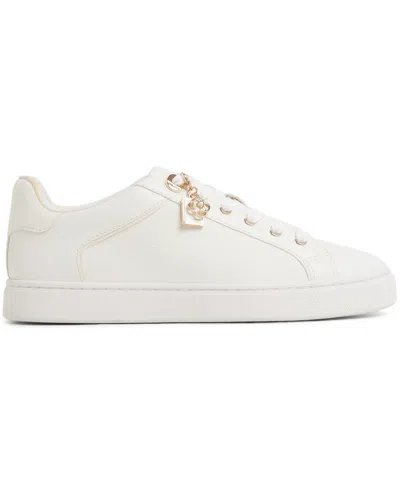 Aldo Elgata In White