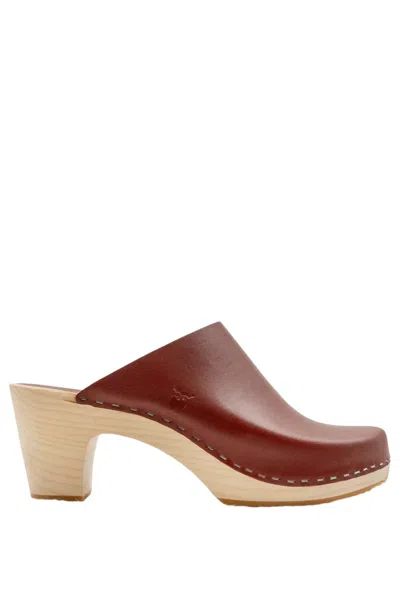 Sandgrens Women's Rhodes Minimalistic Clog Mule In Cognac In Green