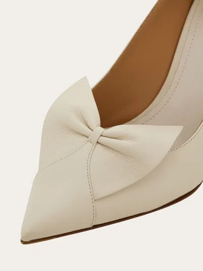 Ferragamo Gwen 70 Soft Bow Nappa Leather Pumps In White