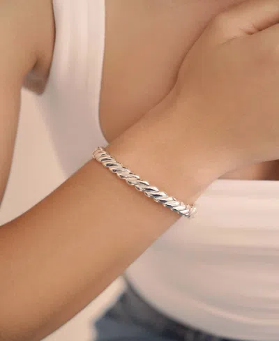 Ettika Twisted Stacking Bangle Bracelet In Silver