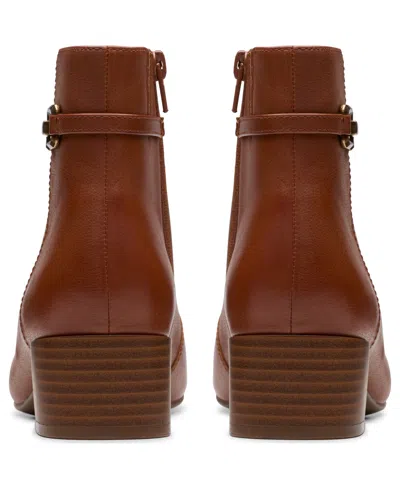 Clarks Iridessa Air In Brown