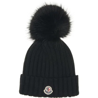 Moncler Ribbed Knit Wool Beanie With Faux Fur Pom-pom In Black