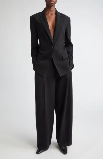 Lafayette 148 New York Structured Shoulder Fitted Responsible Finesse Crepe Blazer In Black