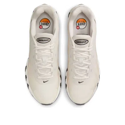Nike Air Max Dn8 Sneakers In White