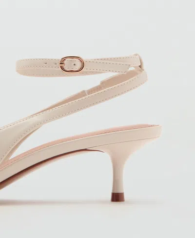 Mango Pointed Kitten Heel In White