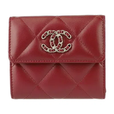 Pre-owned Chanel Bordeaux Leather Wallet (tri-fold) () In Burgundy