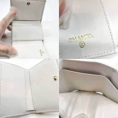 Pre-owned Chanel White Grained Calfskin Wallet (tri-fold) ()