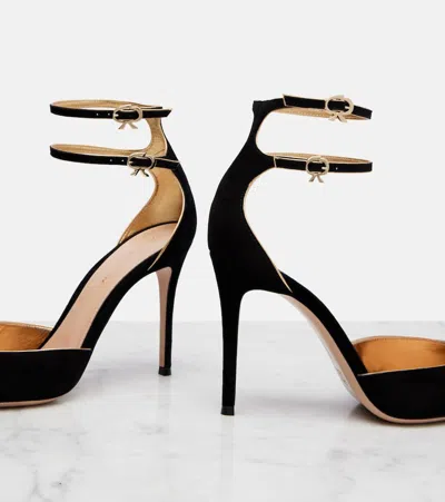 Gianvito Rossi 'ivette' Pumps Featuring Open Sides In Black