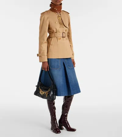 Chloé Logo Charm Hobo Bag In Shiny Leather In Black