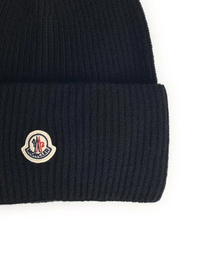 Moncler Ribbed Knit Carded Wool Beanie With Felt Logo Patch In Black