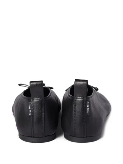 蝴蝶结细节皮质芭蕾平底鞋