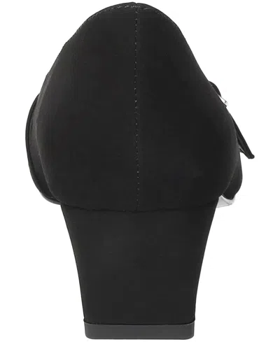 Easy Street Womens Block Heel Booties In Black