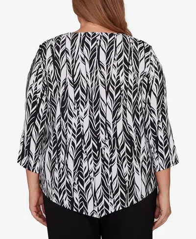 Alfred Dunner Plus Size Classic Puff Print Abstract Feather Crew Neck Top In Multi