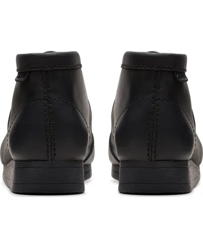 Clarks Wallaston Chukka Boot In Black