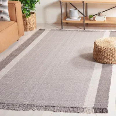 Safavieh Montauk Hand Made Area Rug, Ivory / Grey Contemporary Style Non-shedding In Gray