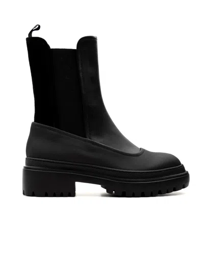 L'autre Chose Boots In Black