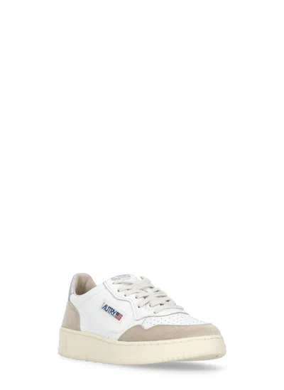 Autry Medalist Low Leather And Suede White And Powder Sneakers In Multi