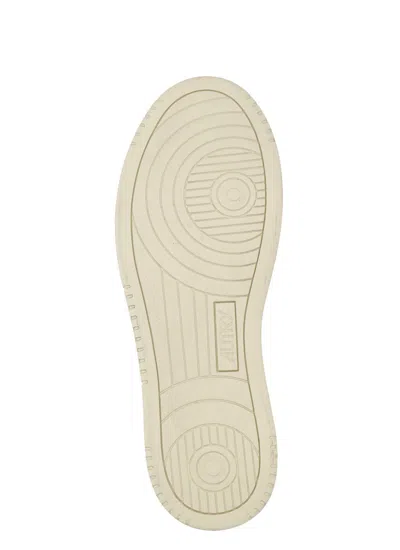 Autry Medalist Low Sneakers In White And Brown Sugar Suede And Leather In Neutral